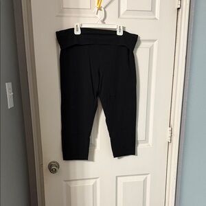 Victoria's Secret Black Fold-Over Waist Capri Leggings